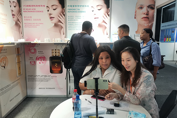 重磅！廣東歐泉集團(tuán)（南非）貿(mào)易博覽會(huì)完美收官！